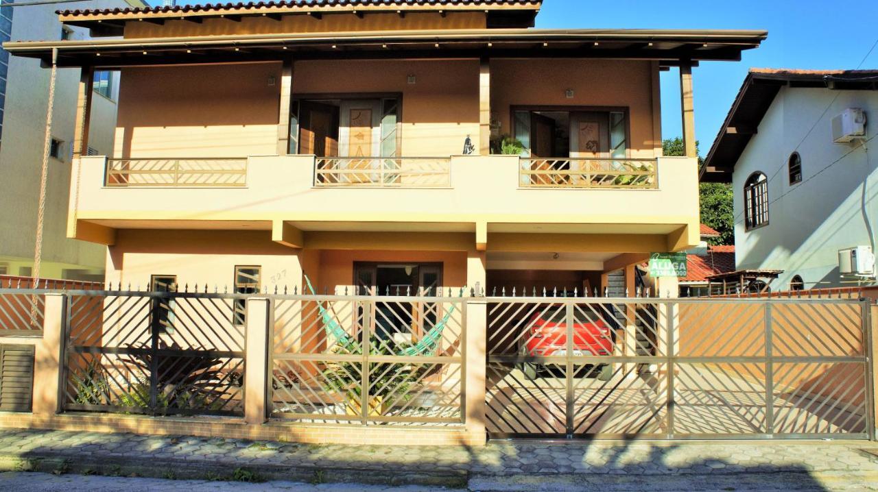 Casa 02 Dorm Na Rua Salmao Villa Bombinhas Exterior photo